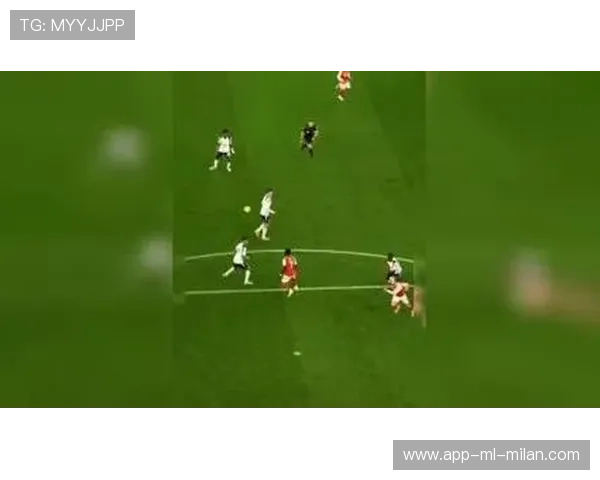 吉鲁倒钩破门再现经典,圣西罗陷入狂欢