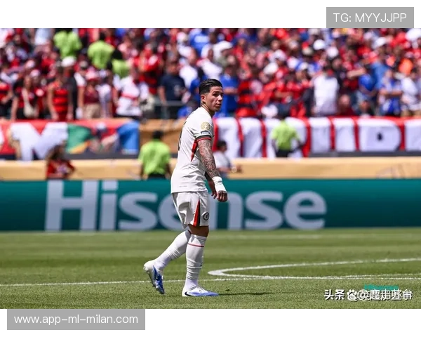 切尔西中场远射制造对方乌龙收获三分