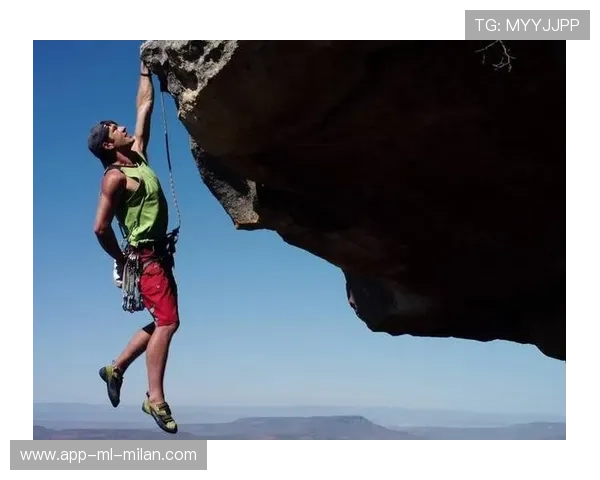 _自然攀岩探险：回归大山的纯粹运动_，自由攀岩第一人