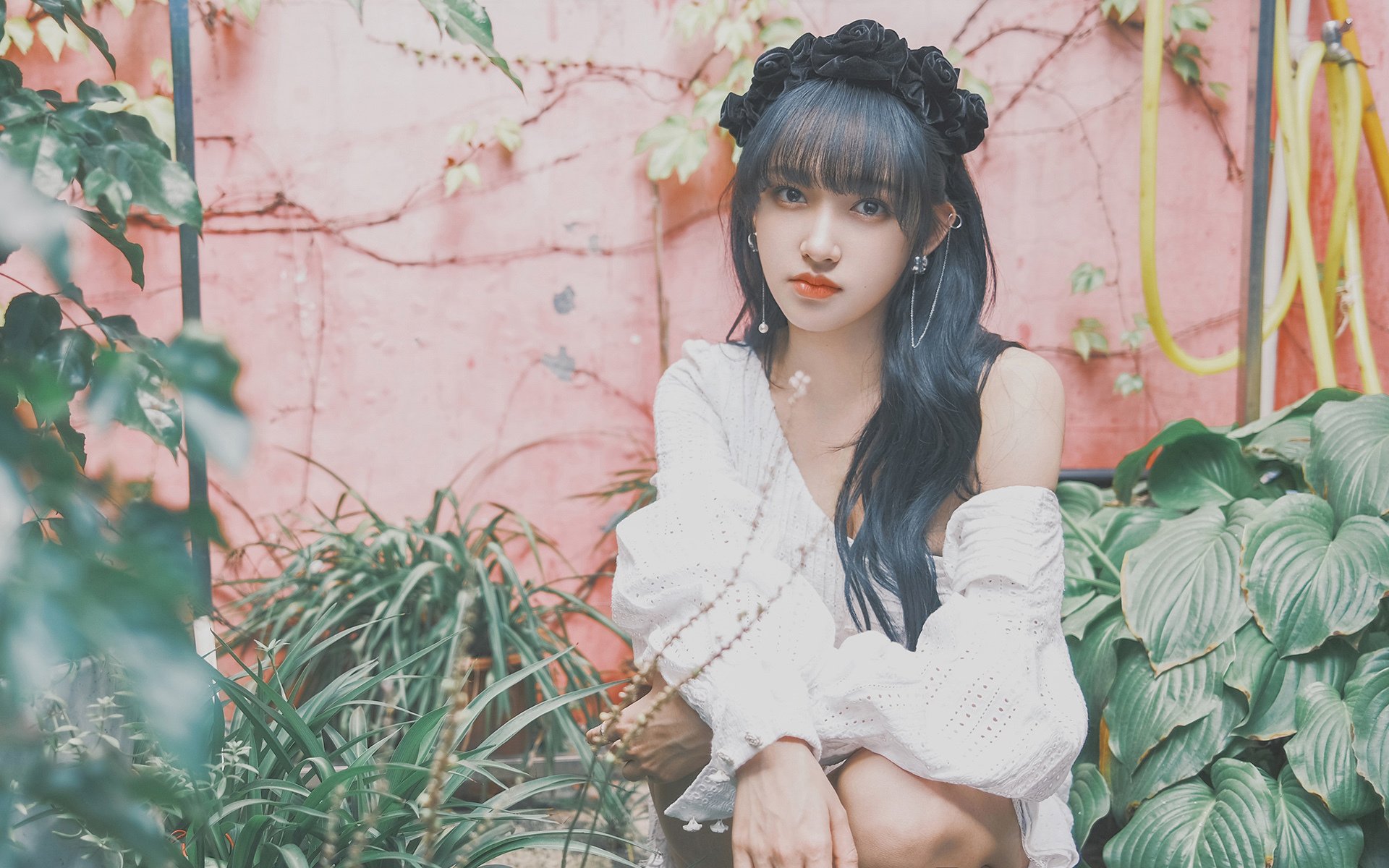 米兰体育APP-凯瑟琳·伯科夫完美入水赢得喝彩，凯瑟琳·伯纳德