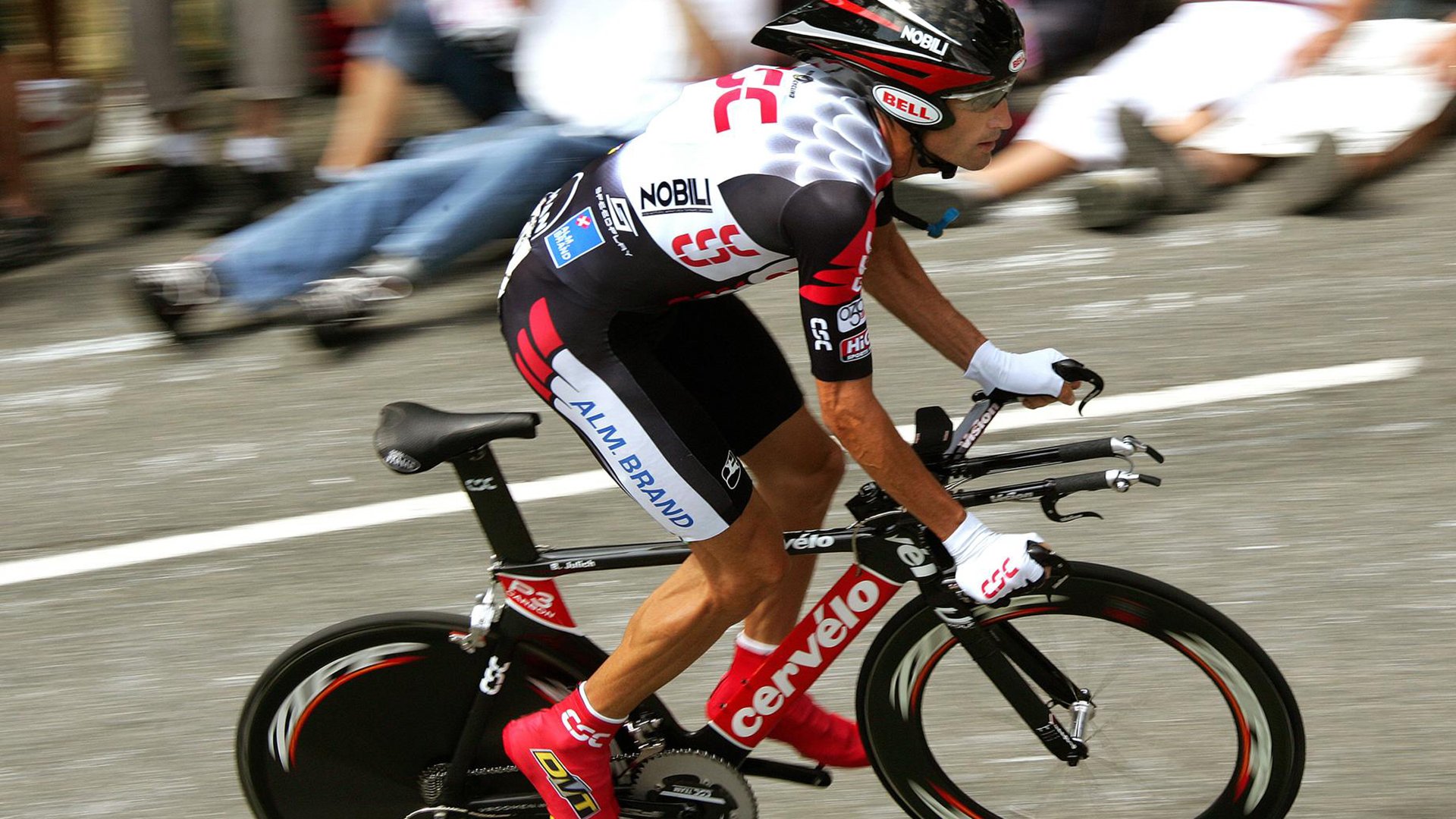 世界羽毛球超级赛：双打节奏与体能平衡成关键，国际羽毛球双打